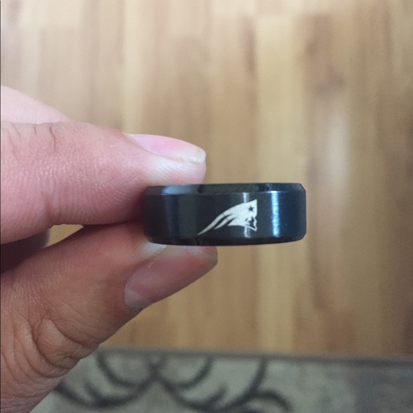 New England Patriots Ring - Picture 3 of 5